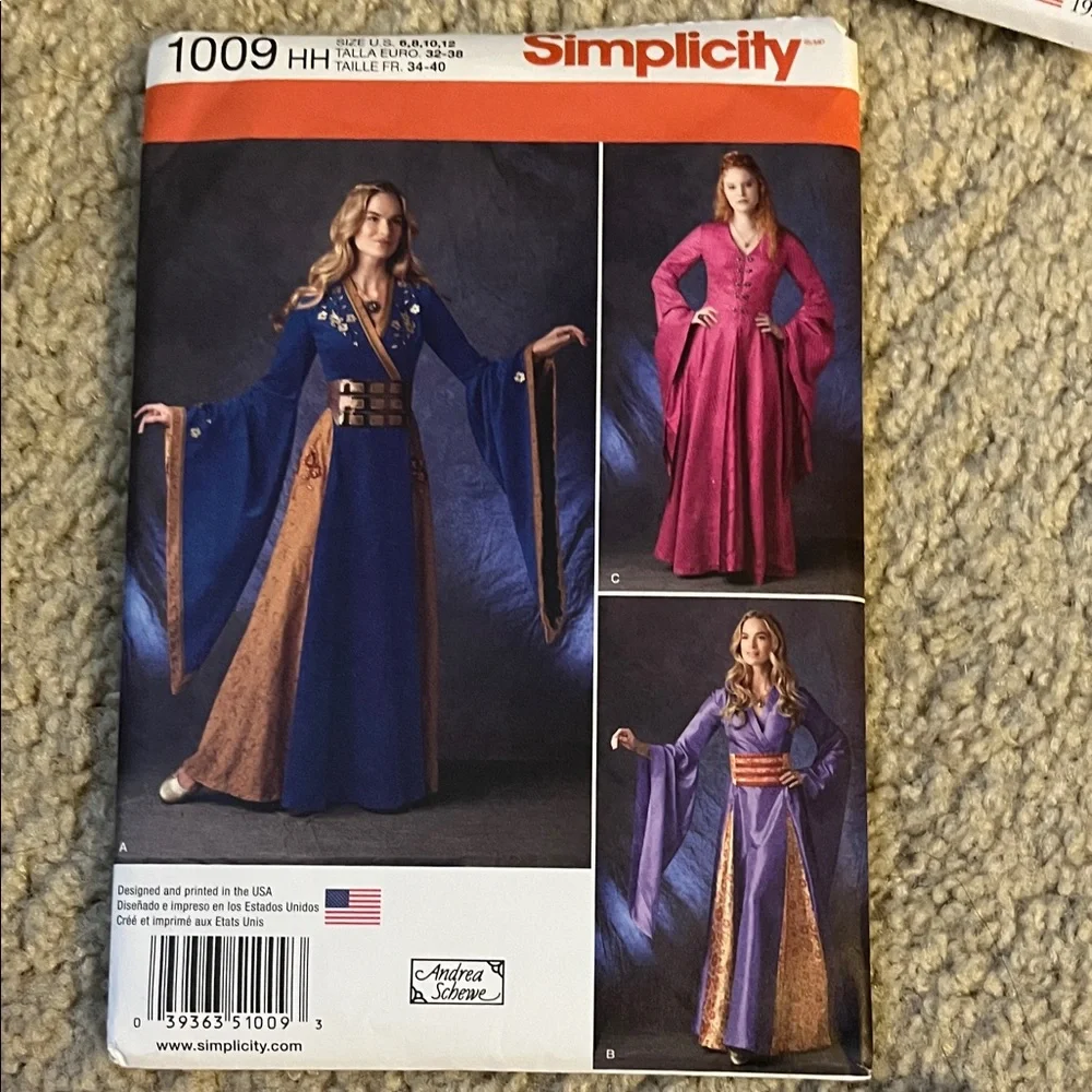 Simplicity Women’s Costume Pattern Collection - Picture 9 of 13